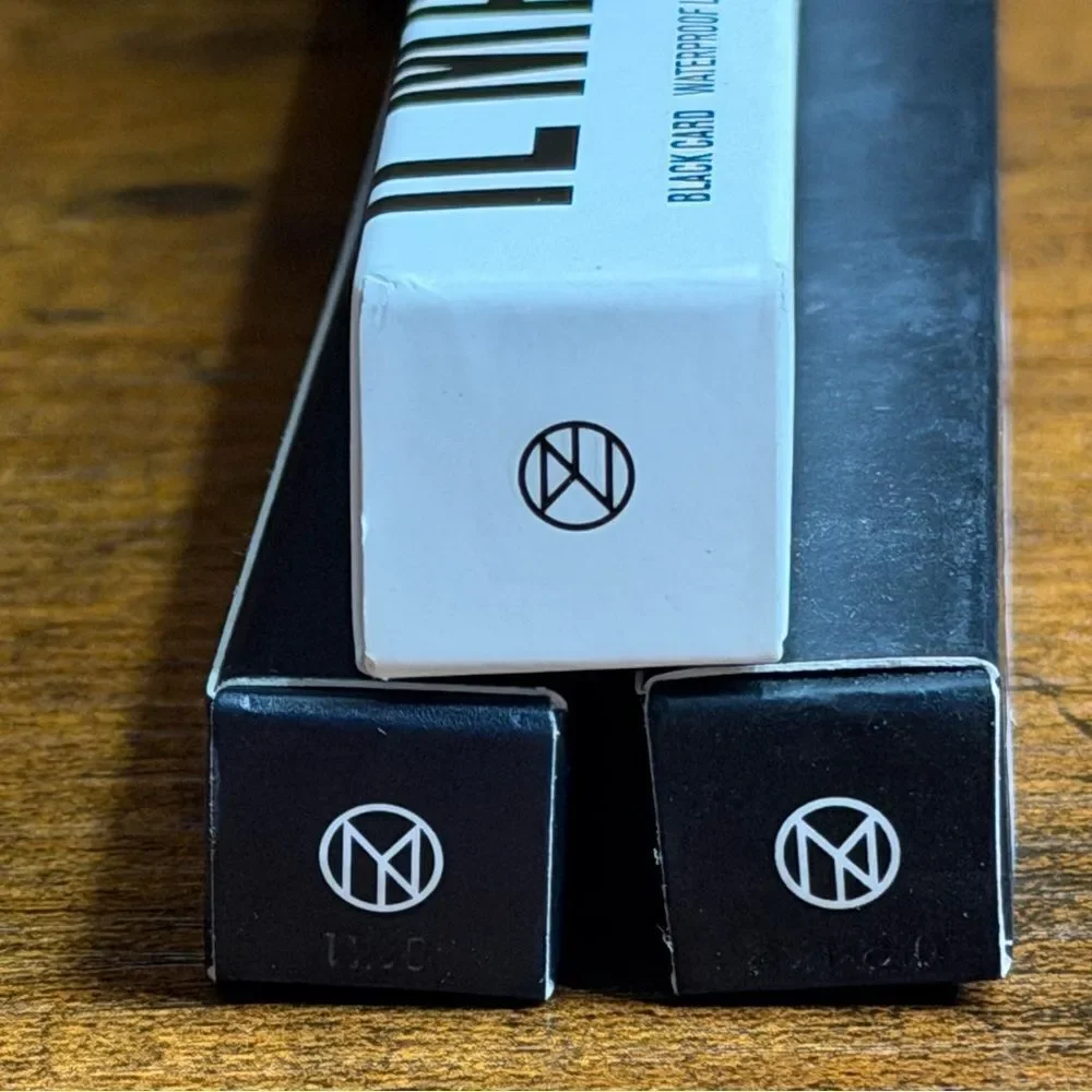 IL MAKIAGE Black Card Eye Pencil and Liner Set